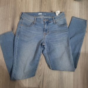 BRAND NEW!! SIZE 4 OLD NAVY PETITE JEANS
